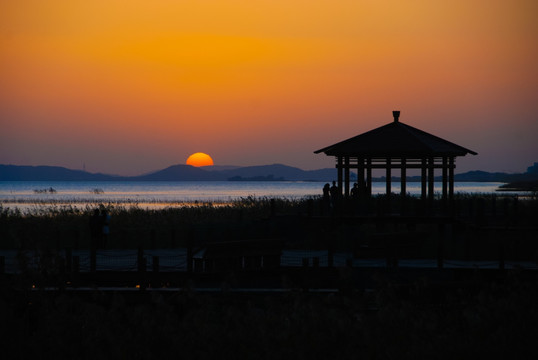 太湖落日