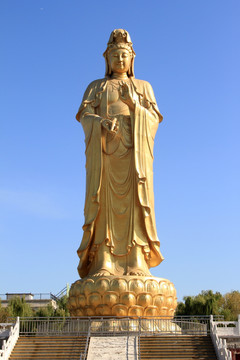 观音雕像