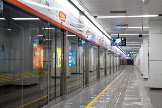 朝阳地铁站 地铁站台 站厅 车