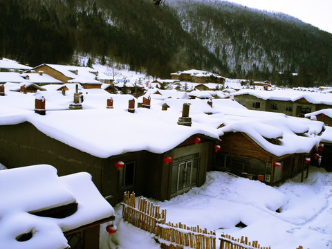 美丽雪屋