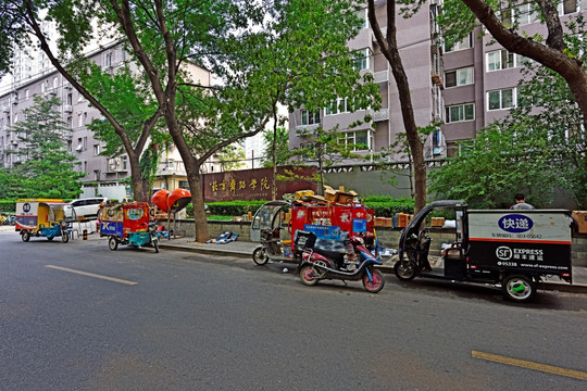 北京 民族大学南路