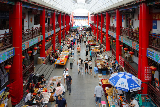 中式集贸市场高清大图照片摄影图