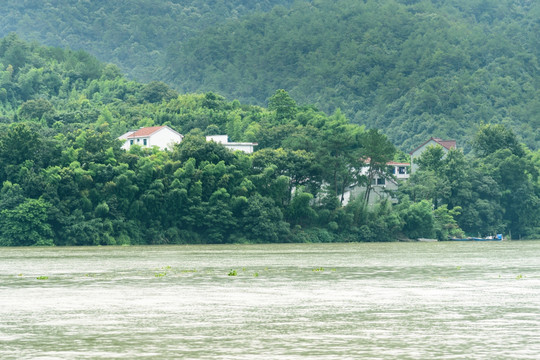 浙江桐庐县富春江严子陵钓鱼台景