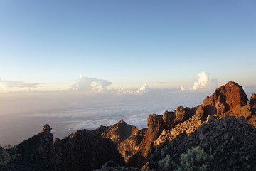 林贾尼火山徒步