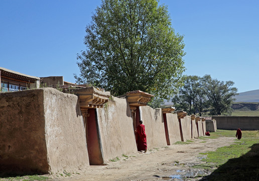 藏民居