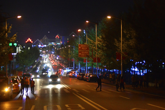 小镇夜色 武隆仙女山镇街景