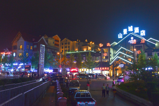 小镇夜色 武隆仙女山镇街景