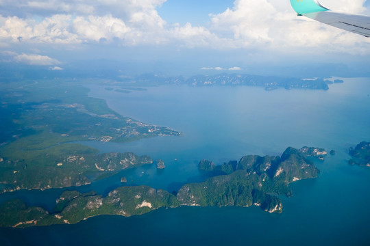 空中鸟瞰陆地 空中鸟瞰湖泊