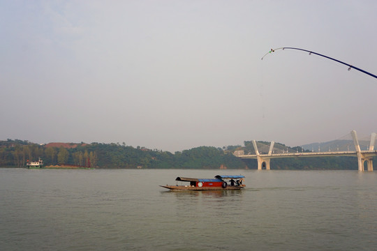 合川南屏嘉陵江大桥 小渔船