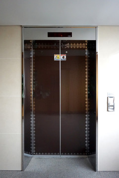 升降电梯 电梯门