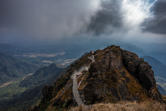 金子山