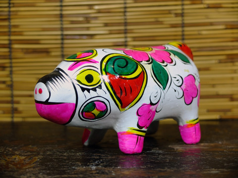 彩绘泥塑十二生肖 猪