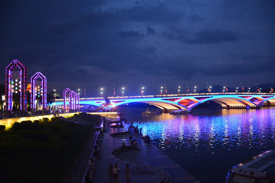 桂林夜色 解放桥
