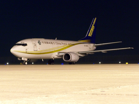 中国邮政航空 飞机 夜景