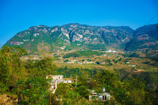 山村 高山