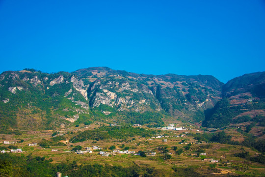 山村 高山