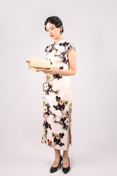 中式旗袍美女