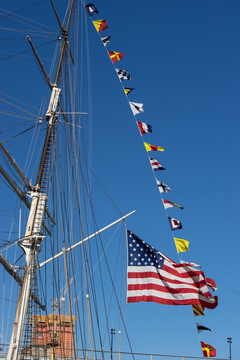 船上的美国国旗