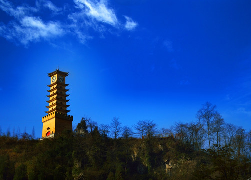 阿坝师范学院钟楼