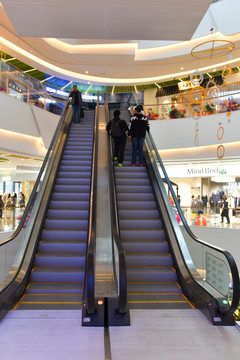 商场扶梯 商场空间设计