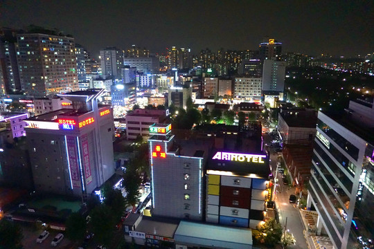 韩国都市夜景 酒店宾馆林立