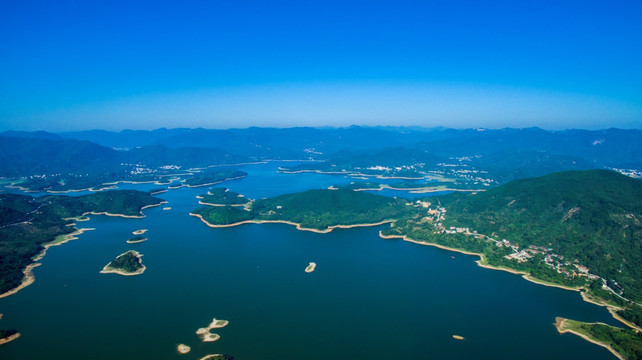 水库青山绿水