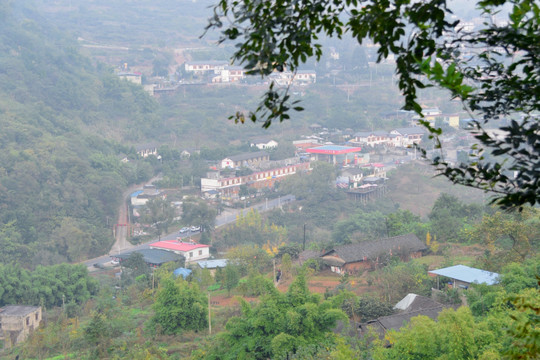 山区小镇 远景 俯拍