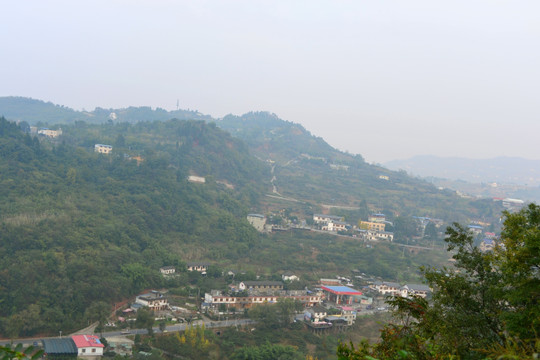 山区小镇 远景 俯拍