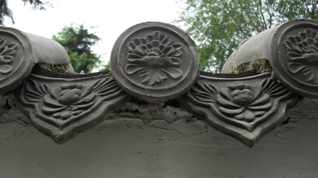 中国风滴水檐雕刻