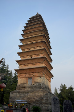 高大的白马寺古塔