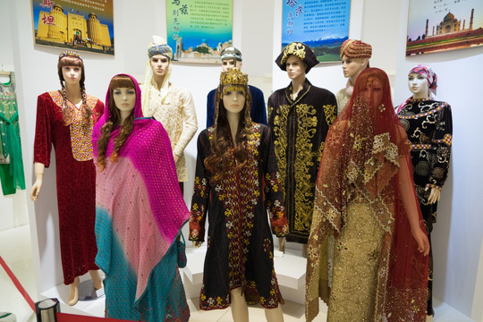 巴基斯坦乌兹别克斯坦哈萨克服装