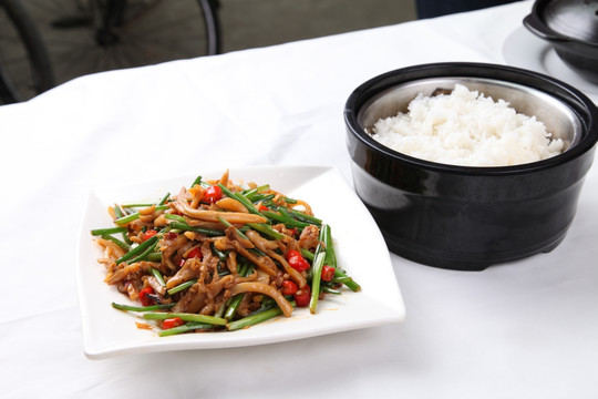 小炒河蚌肉
