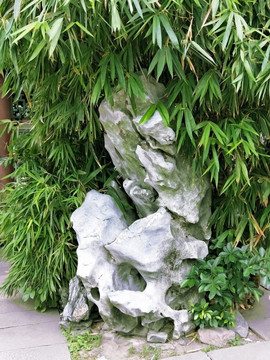 假山石