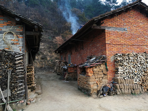 农家小院 柴堆