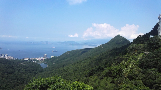 山水相映 滨海城市