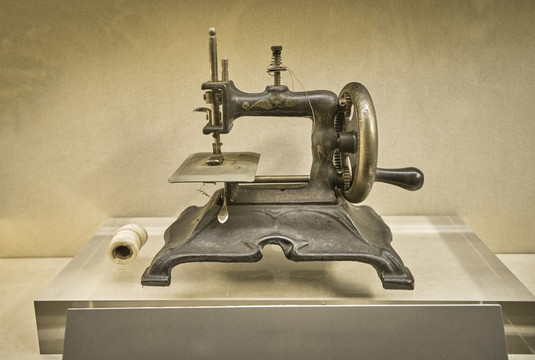 老旧式缝纫机