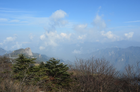 高山之巅