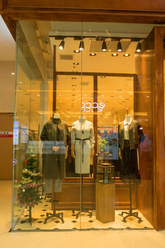 服装专卖店 专卖店橱窗