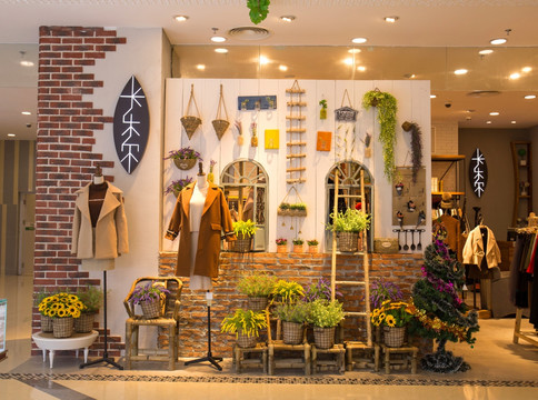 服装专卖店 专卖店橱窗