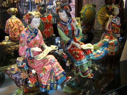 广州陶瓷工艺品 精致人物