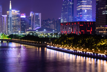 珠江新城博物馆夜景
