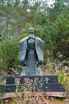 孔子雕塑