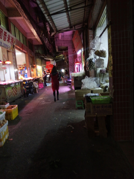 市场小巷夜色