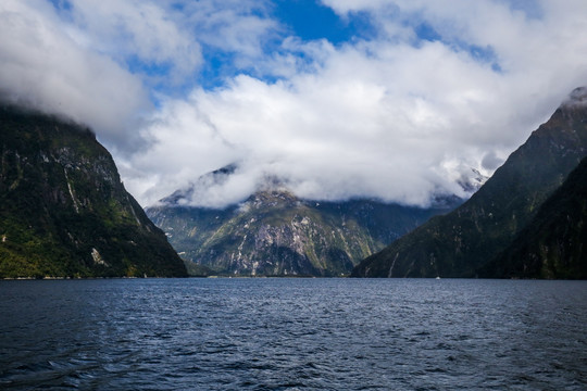 米尔福德峡湾