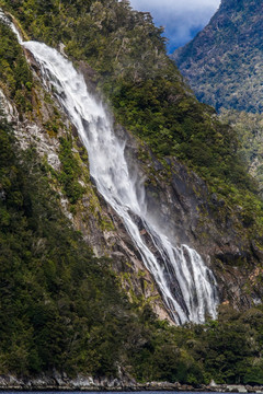 米尔福德峡湾