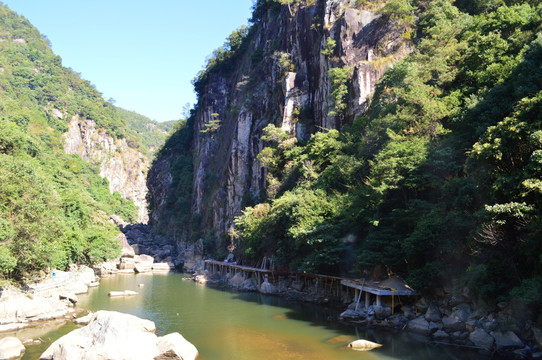 九鲤湖