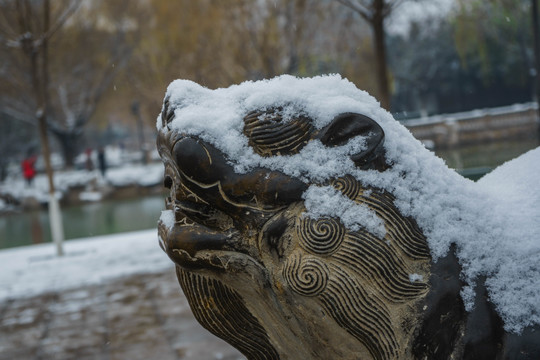 落雪神兽