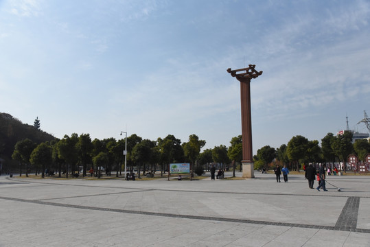 襄阳岘山文化广场