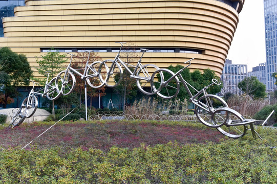 自行车不锈钢雕塑