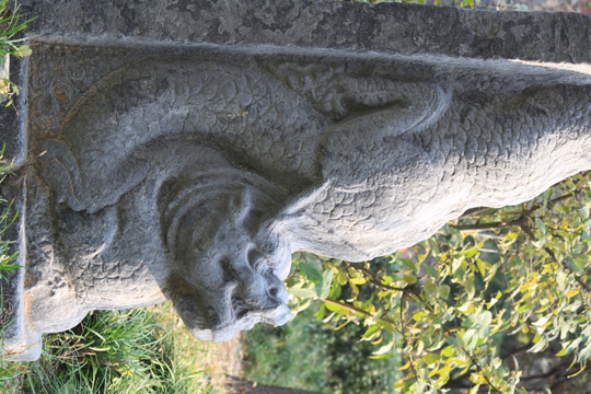 龙石刻雕塑